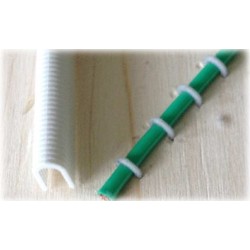 CLAGR0036P GRAPA PLASTICA DE CABLE R-36 INTERIOR 5 MM.