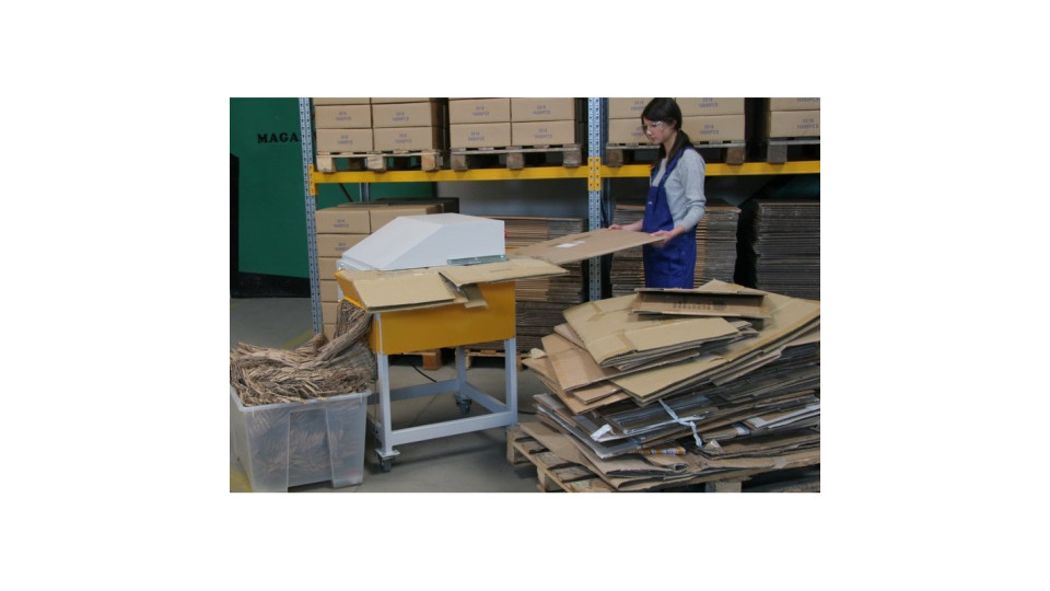 5100EKOMET EKOMET MAQUINA RELLENO CARTON RECICLADO